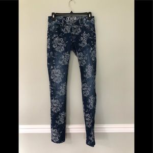 Delia’s ‘Olivia’ Floral Jegging